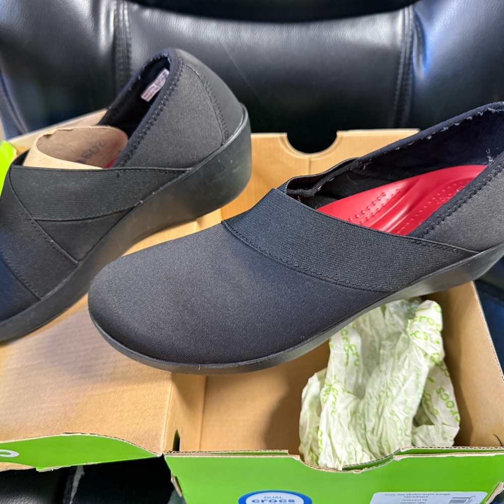Black crocs Women's Slip on